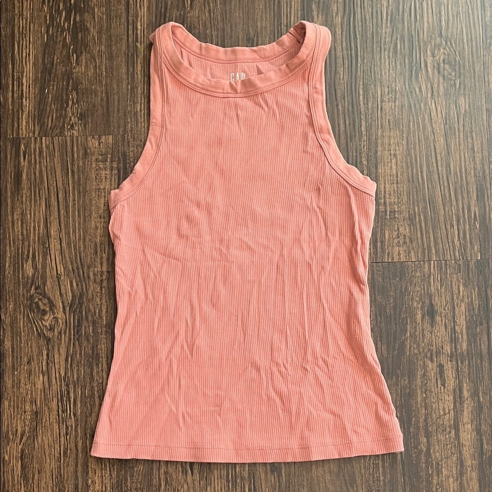GAP XS Salmon Racerback Rib-Knit Tank Top - Picture 2 of 9